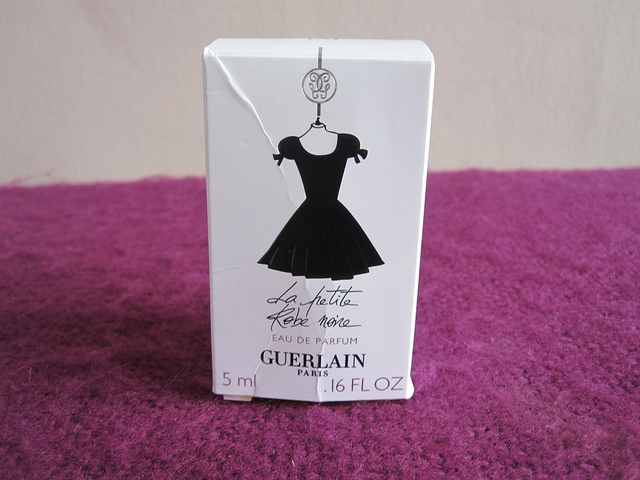 guerlain_la_petite_robe_noire_perfume